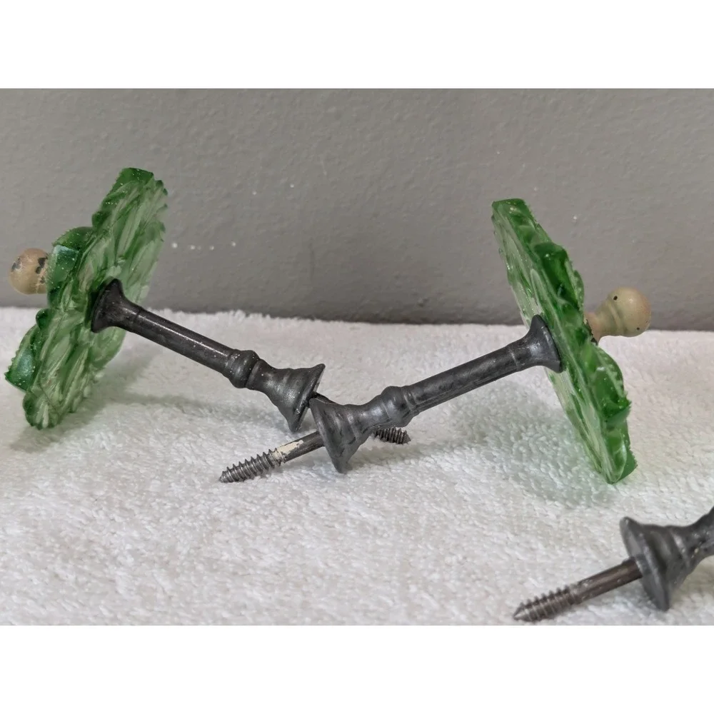 Antique Pressed Sandwich Glass Green Depression Curtain Tie Backs Rosettes Lot